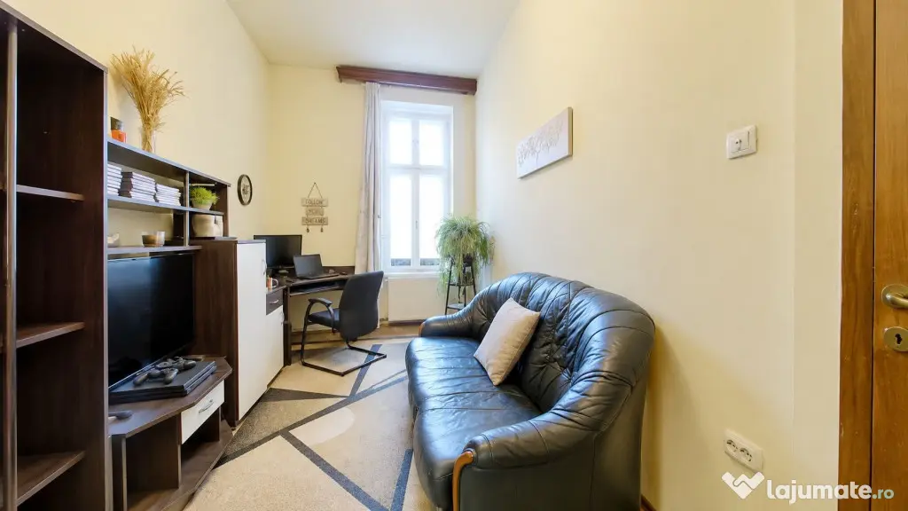 Apartament Central pe 3 niveluri construit de familia Neuman