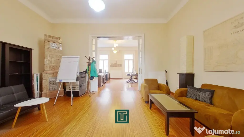 Apartament cu personalitate cu 2 camere cu terasă în centr