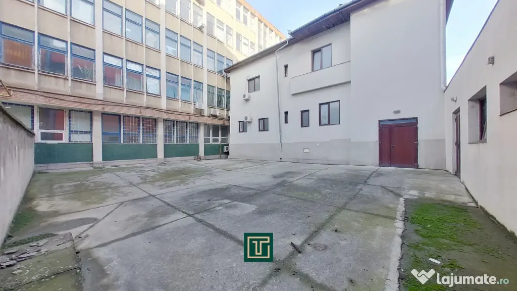 Clădire emblematică rara cu 13 camere pe Calea Victoriei |