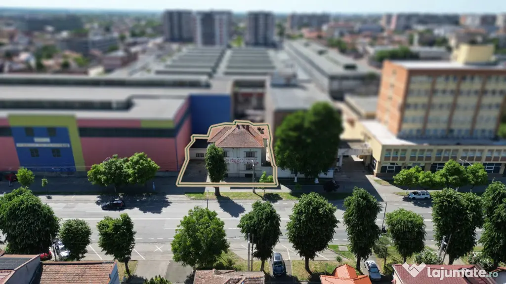 Clădire emblematică rara cu 13 camere pe Calea Victoriei |