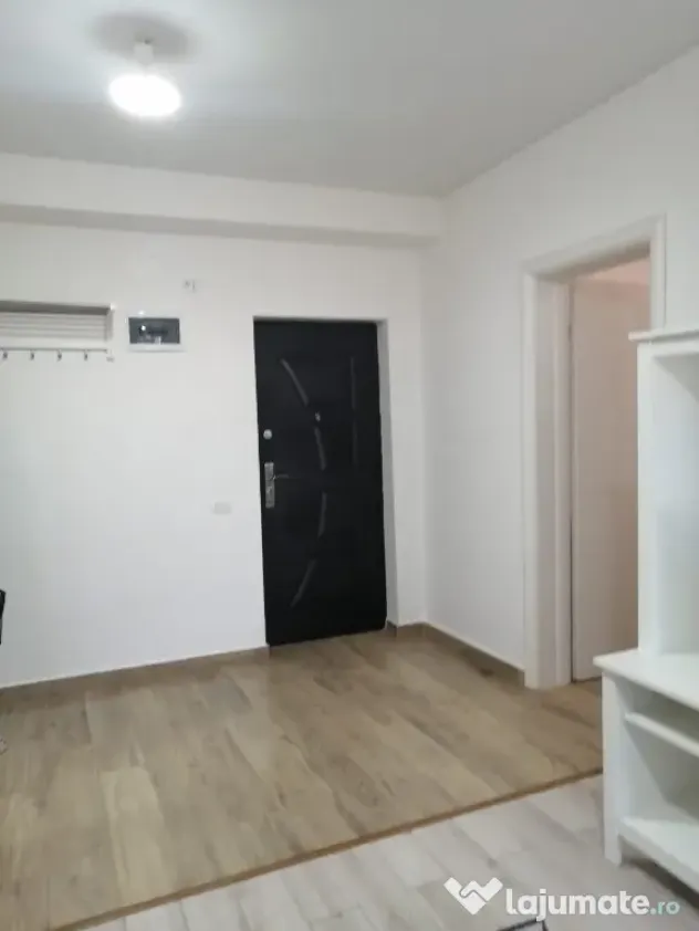 De vanzare garsoniera decomandata Militari residence