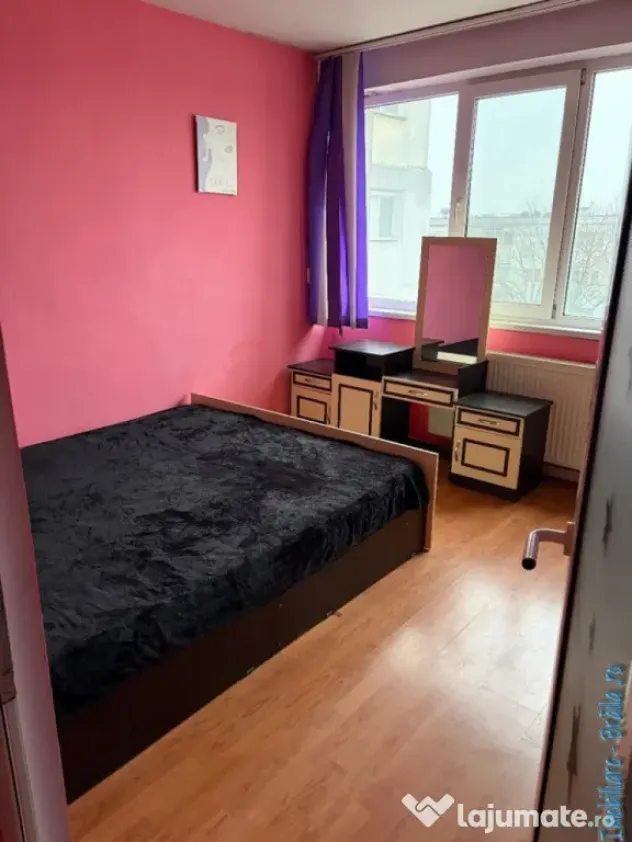 Apartament 2 camere, semidecomandat, zona centrala
