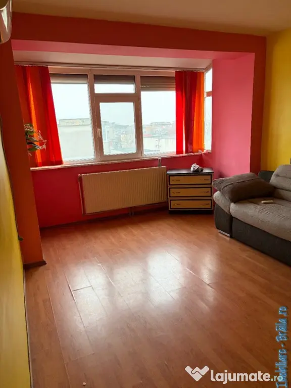 Apartament 2 camere, semidecomandat, zona centrala