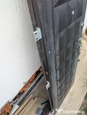 Ușă metalică de exterior pentru apartament 