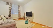 Casă impresionantă cu 15 camere, teren generos, piscină i 