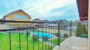 Casă impresionantă cu 15 camere, teren generos, piscină i 