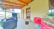 Casă impresionantă cu 15 camere, teren generos, piscină i 
