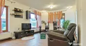 Casă impresionantă cu 15 camere, teren generos, piscină i 