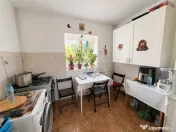 2 camere Aviației decomandat, et. 3, an 1985, metrou, 58 mp 