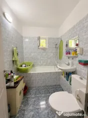 2 camere Aviației decomandat, et. 3, an 1985, metrou, 58 mp 