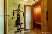 Casă noua cu garaj in Aradul Nou, cartier privat Comisio...