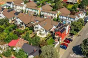 Casă noua cu garaj in Aradul Nou, cartier privat Comisio...