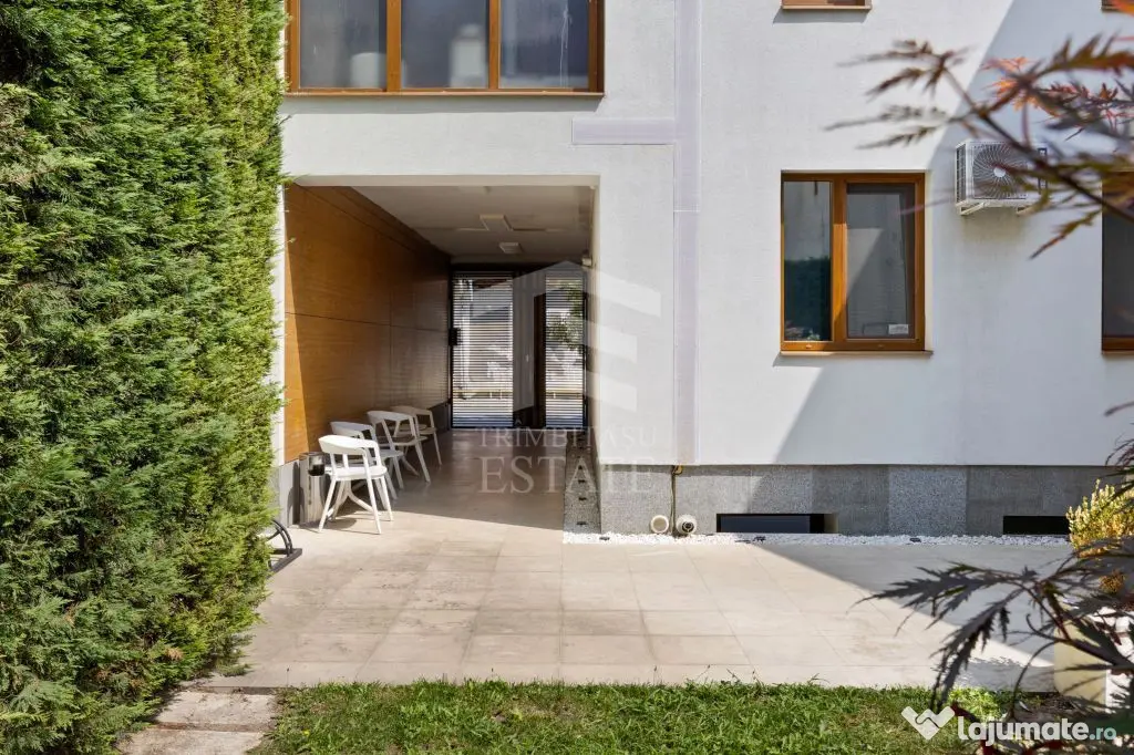 Casa / Vila | 670MP Utili | Curte | Pozitie Centrala | CO...