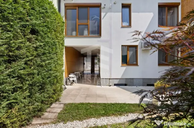 Casa / Vila | 670MP Utili | Curte | Pozitie Centrala | CO...