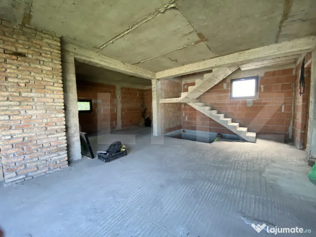 Casă D+P+E la roșu, 196 mp, garaj, teren 400 mp – zona D