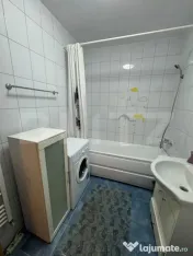 Apartament o cameră, decomandat, zona Porii 