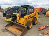 Dezmembrez bobcat Miniincarcator frontal Gehl 6640 