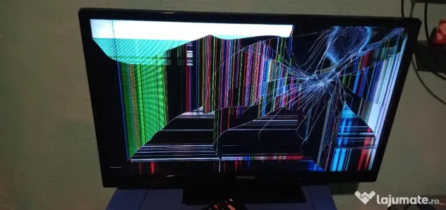 Vand televizor smart cu ecran spart