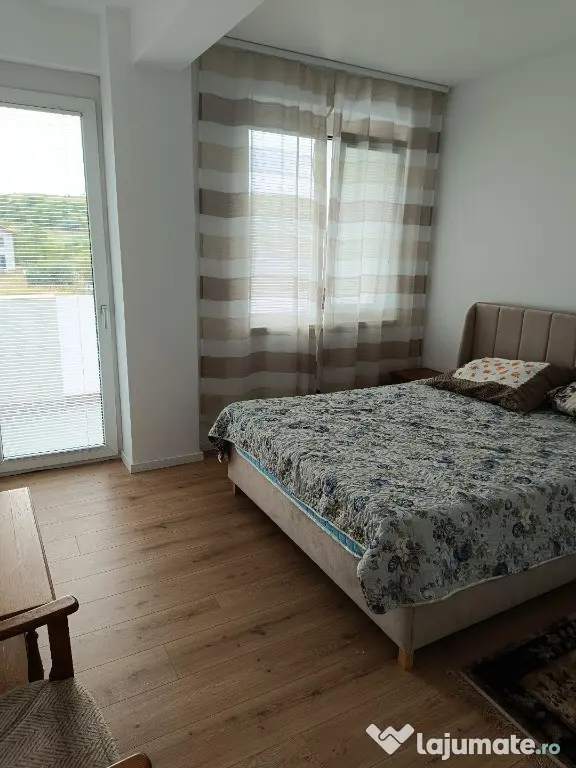 Apartament 3 camere et 1 bloc nou Zavoaie