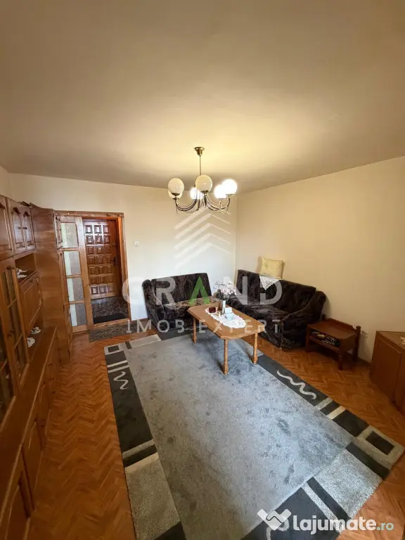 Garsonieră 28mp, etaj intermediar, Piata Flora, Mănăștur