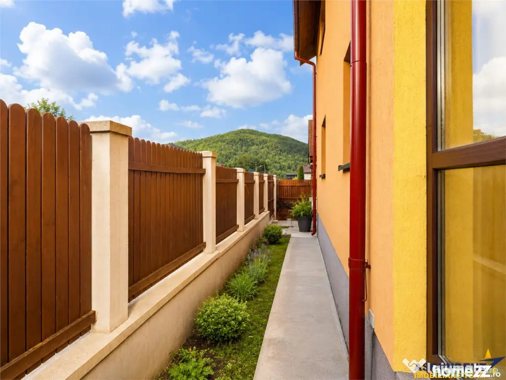 Vila stil si cu potential turistic, 8camere, 6 bai, panoram - Brasov (Brasov)