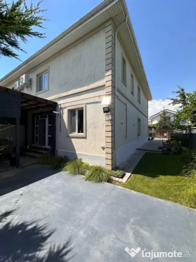 Casă de vânzare în Mamaia Sat, P+1 cu pod, 250 mp teren