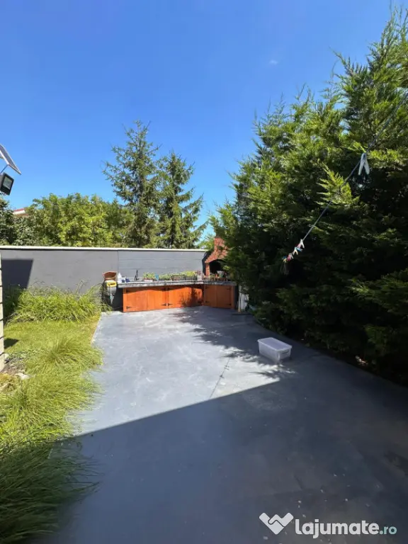 Casă de vânzare în Mamaia Sat, P+1 cu pod, 250 mp teren
