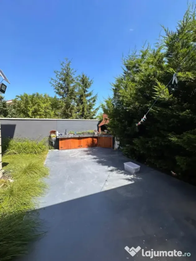 Casă de vânzare în Mamaia Sat, P+1 cu pod, 250 mp teren