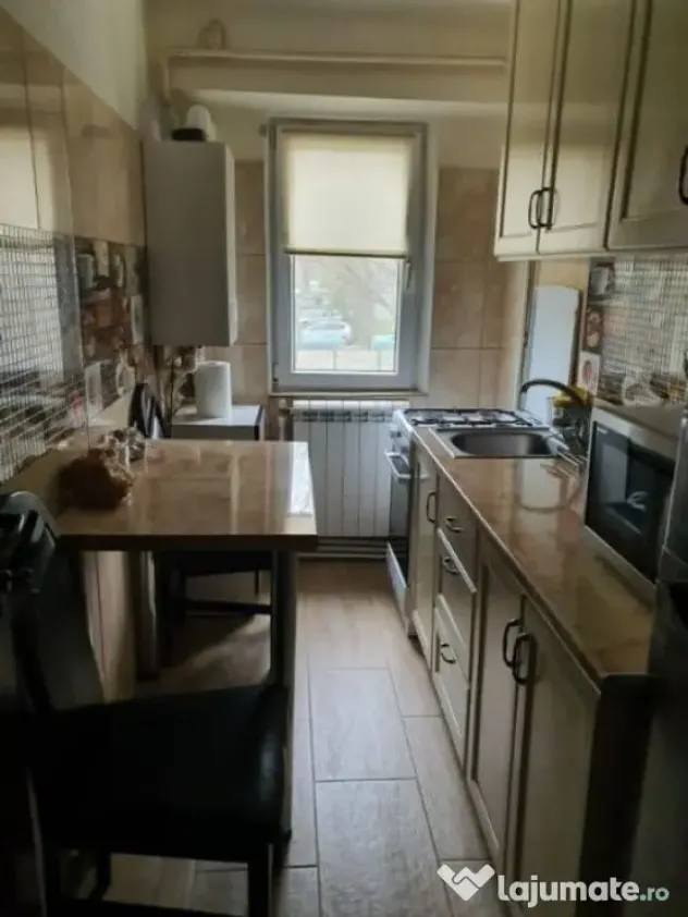 De vanzare apartament cu 2 camere etaj 1, Micro 38, 59.00...