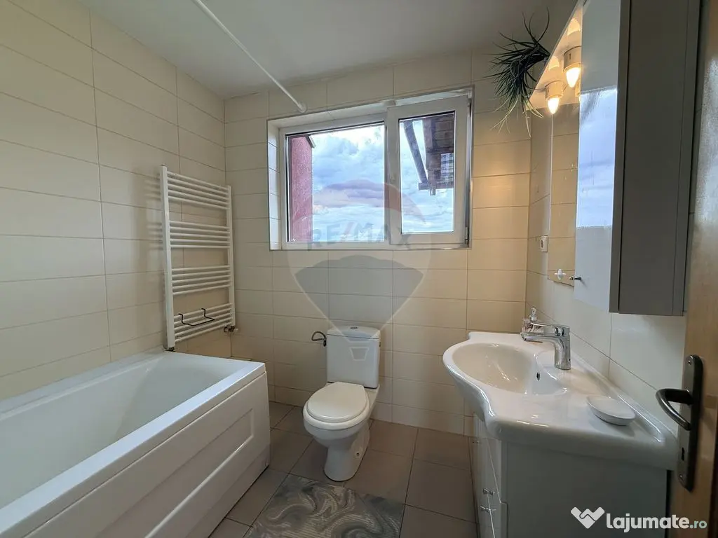 Casă | Vilă insiruita | Inchiriere| 4 camere