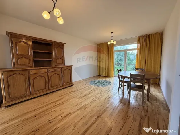 Casă | Vilă insiruita | Inchiriere| 4 camere