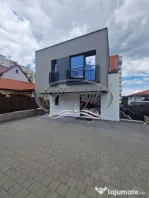 Cladire de birouri cu curte si terasa in Zorilor
