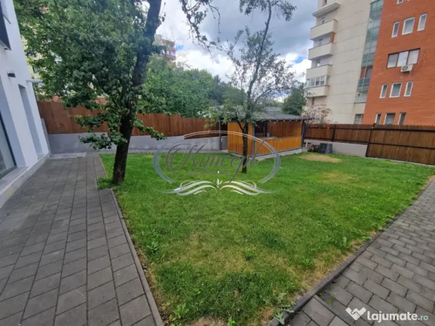 Cladire de birouri cu curte si terasa in Zorilor