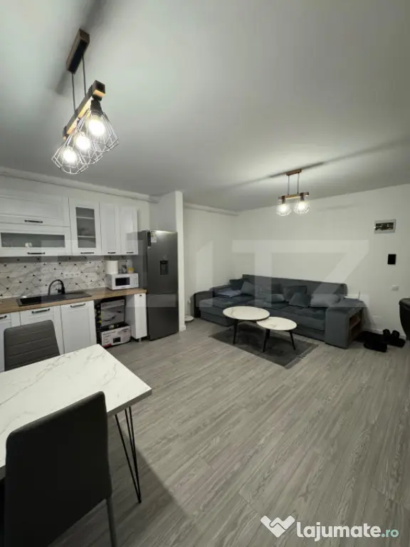 Apartament cu 2 camere, semidecomandat, parcare subterana