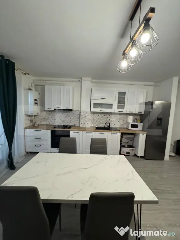 Apartament cu 2 camere, semidecomandat, parcare subterana