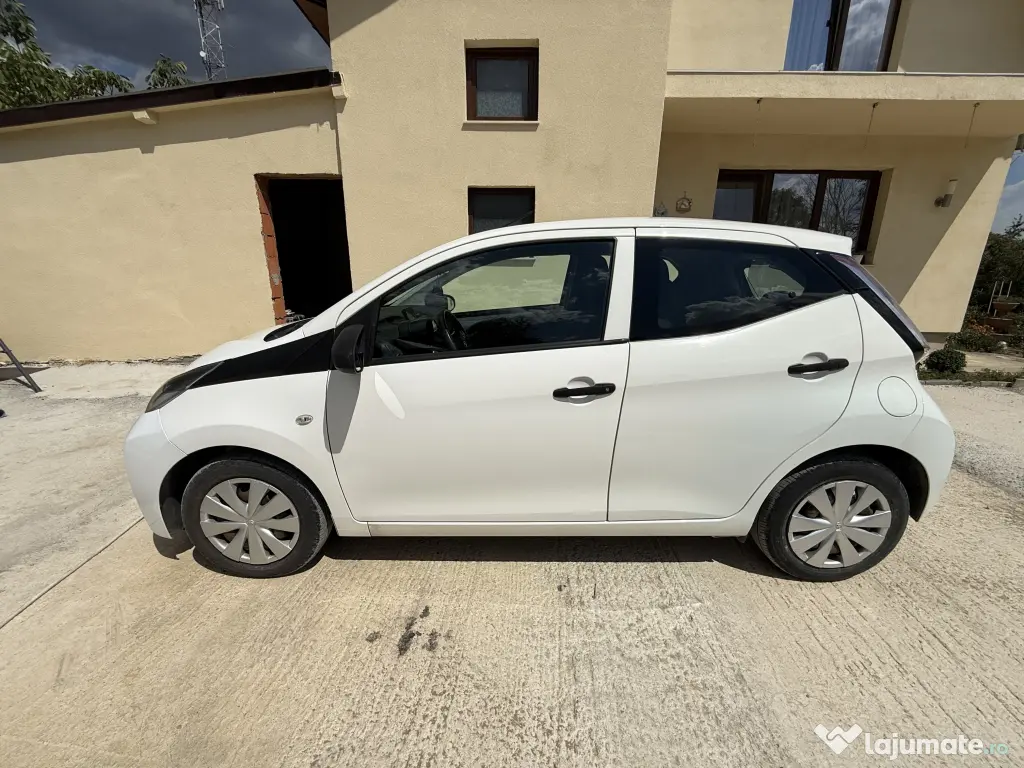 Toyota Aygo 2017 | 122.294 km | Senzori parcare | Întreținută
