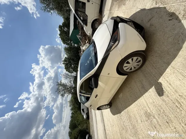Toyota Aygo 2017 | 122.294 km | Senzori parcare | Întreținută