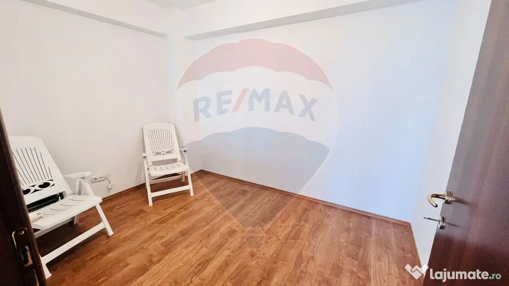 Apartament cu 3 camere de închiriat în zona Nufarul