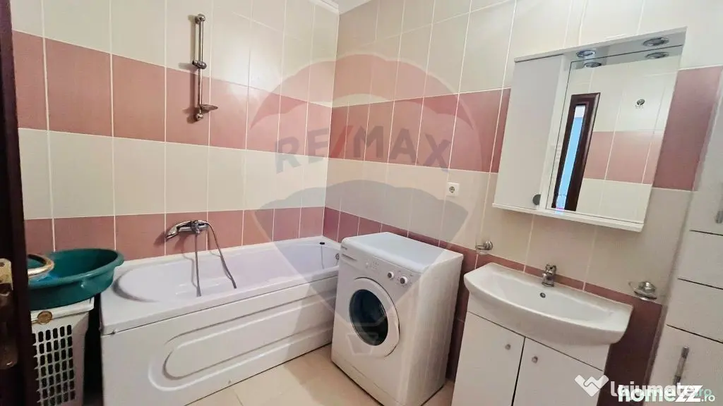 Apartament cu 3 camere de închiriat în zona Nufarul