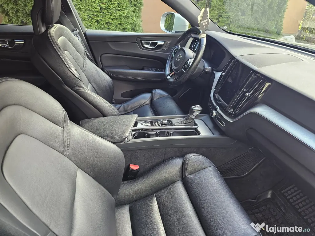 Volvo XC60 R-Dedign