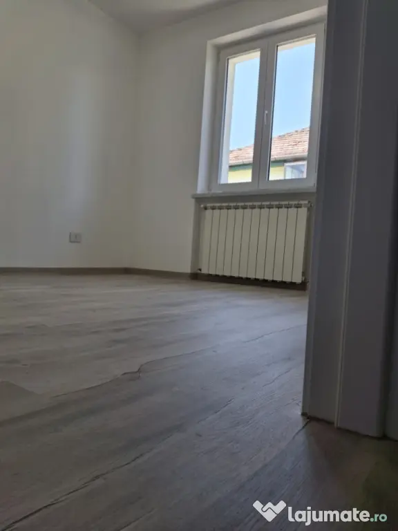 Apartanent 2 camere de vanzare