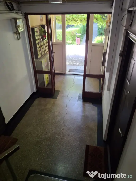 Apartanent 2 camere de vanzare