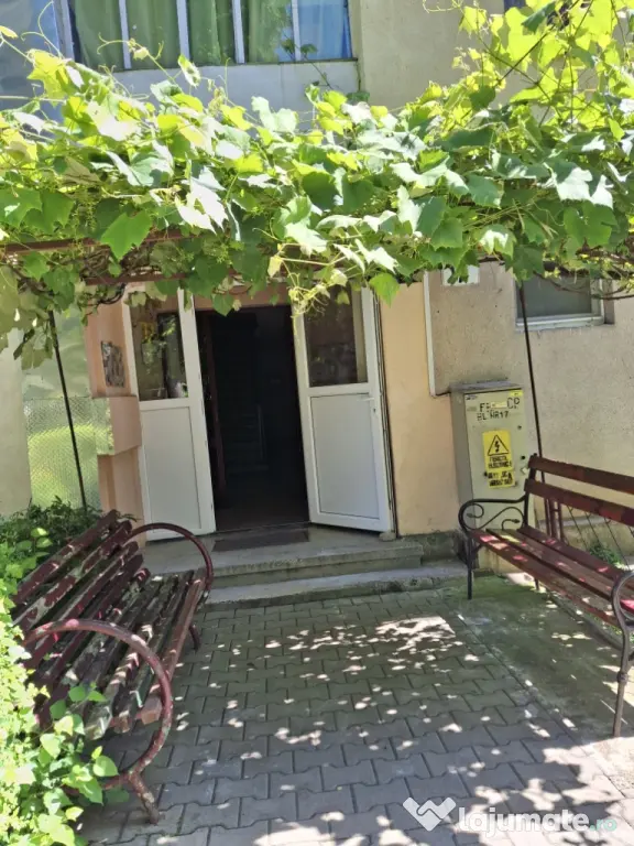 Apartanent 2 camere de vanzare