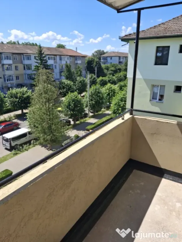 Apartanent 2 camere de vanzare