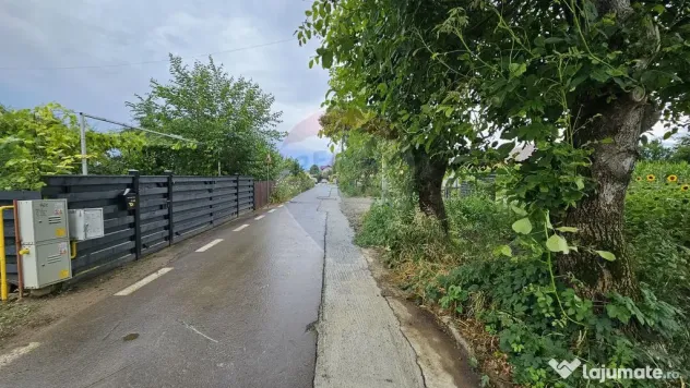 Teren intravilan 2600 mp de vânzare, Ipotești- Lisaura,...