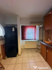 Apartament 3 camere de vânzare în zona Gară – etaj inte