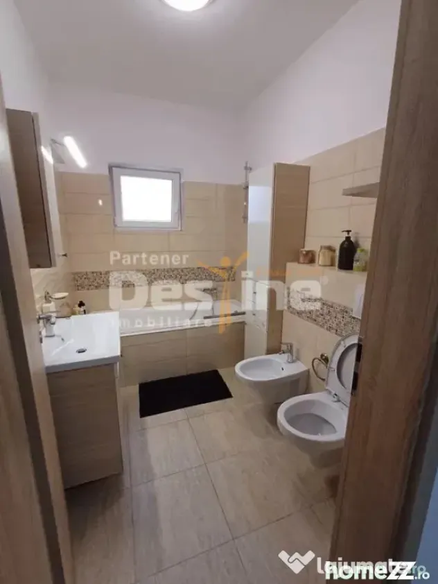 Apartament cu 2 camere decomandat, etajul 1 balcon si loc de