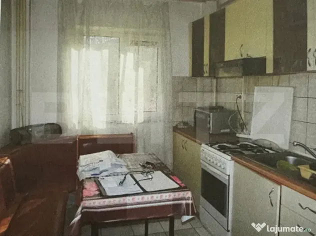 ☀️ Apartament 3 camere – spațios, luminos și cu pote