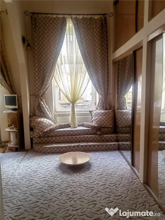 Apartament renovat ultracentral | 116 mp utili | 2 parcari |