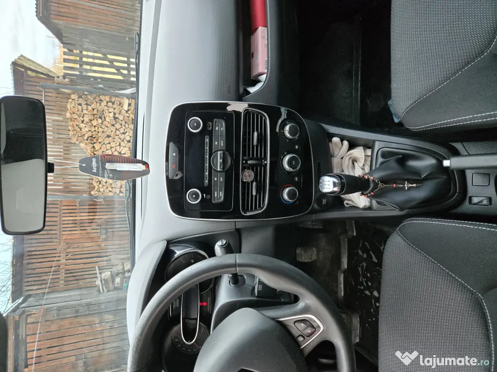 RENAULT Clio 2017 — imagine 4
